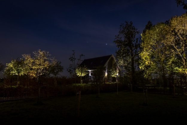 projecten buitenverlichting tuinlichtplan tuinverlichtingsplan buitenverlichting tuinarchitectuur rainforestlighting tuinverlichting regenwoud