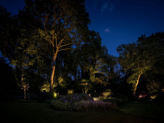 projecten buitenverlichting tuinlichtplan tuinverlichtingsplan buitenverlichting tuinarchitectuur rainforestlighting tuinverlichting regenwoud